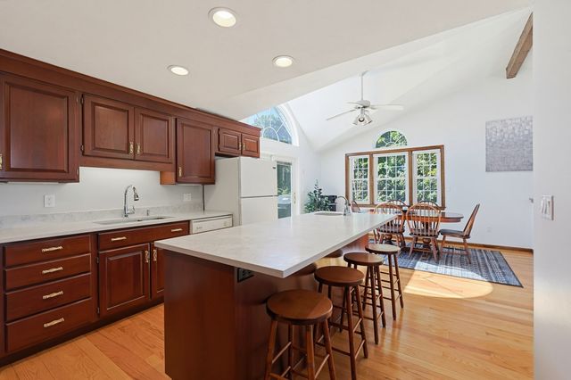 18 Princeton St, Peabody, MA 01960