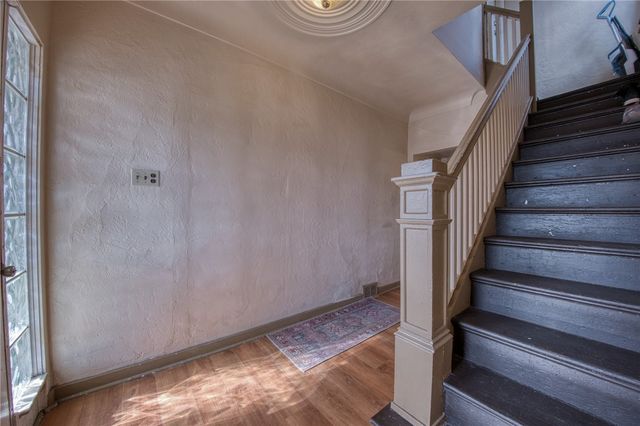 3007 Pyramid Ave, Brentwood, PA 15227