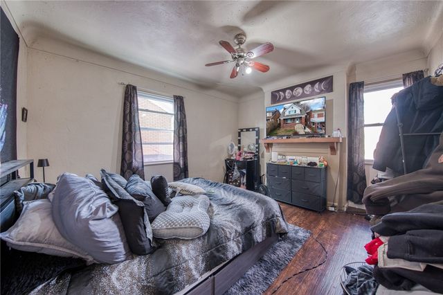 3007 Pyramid Ave, Brentwood, PA 15227