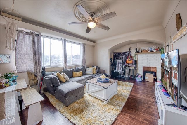 3007 Pyramid Ave, Brentwood, PA 15227