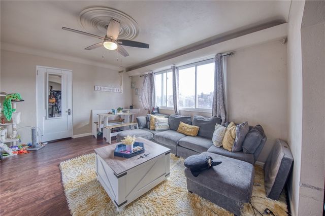 3007 Pyramid Ave, Brentwood, PA 15227