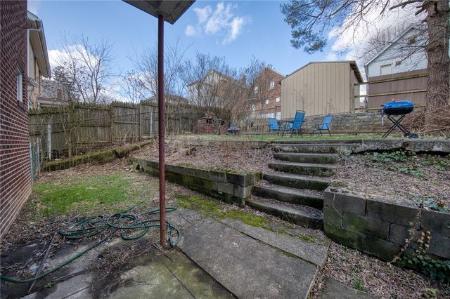 3007 Pyramid Ave, Brentwood, PA 15227