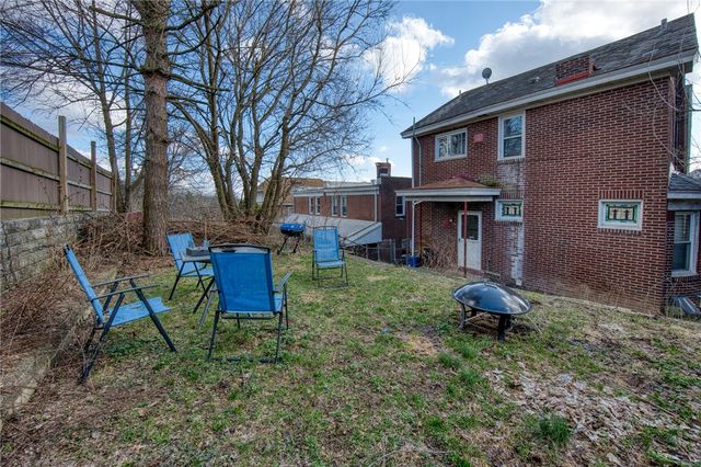 3007 Pyramid Ave, Brentwood, PA 15227