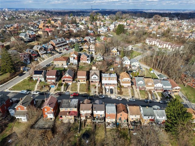 3007 Pyramid Ave, Brentwood, PA 15227