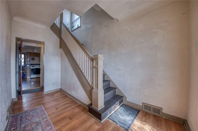 3007 Pyramid Ave, Brentwood, PA 15227