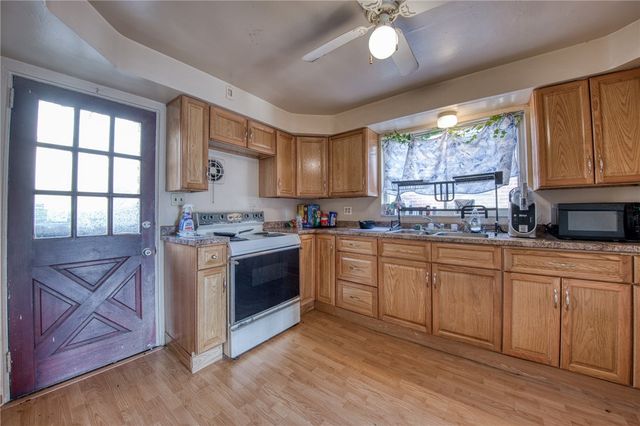 3007 Pyramid Ave, Brentwood, PA 15227