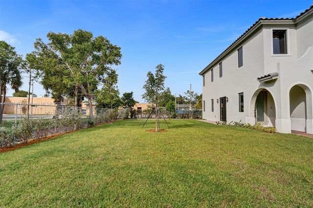 13145 Addilyn Ct, Davie, FL 33325