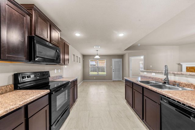 4201 Colonel DR, Killeen, TX 76549