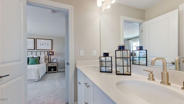 312 Diamond Bluff Lane, Holly Springs, NC 27540