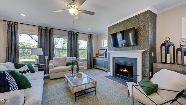 312 Diamond Bluff Lane, Holly Springs, NC 27540