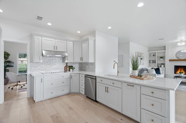 1301 Rolling Acres Drive, Argyle, TX 76226