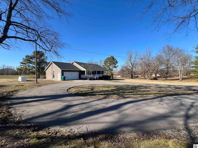 4697 State Route 384, Mayfield, KY 42066