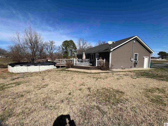 4697 State Route 384, Mayfield, KY 42066