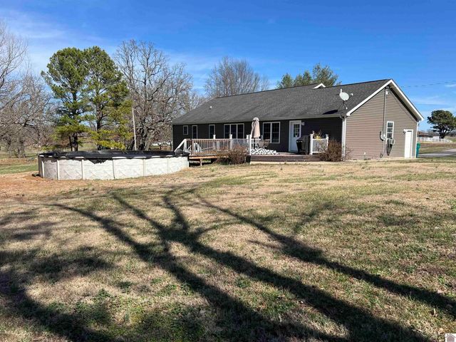 4697 State Route 384, Mayfield, KY 42066