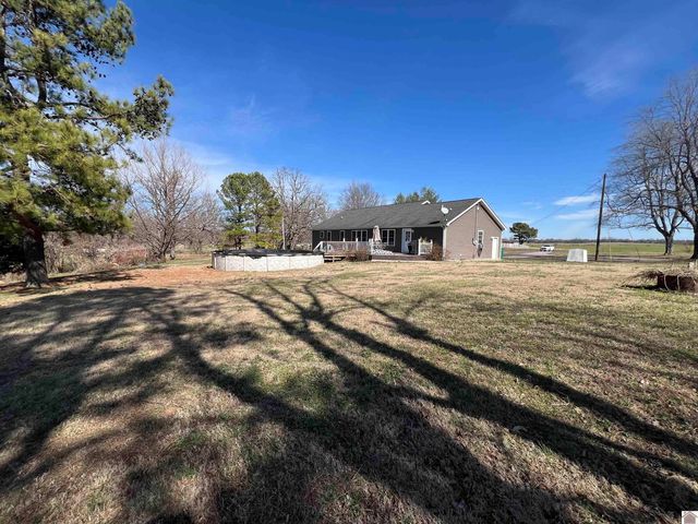 4697 State Route 384, Mayfield, KY 42066