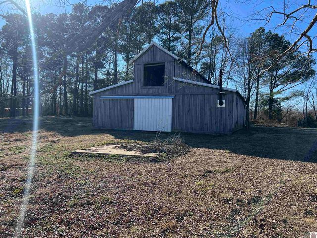 4697 State Route 384, Mayfield, KY 42066