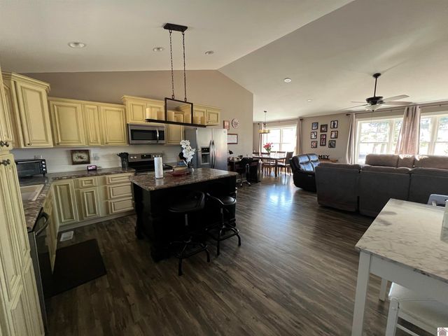 4697 State Route 384, Mayfield, KY 42066