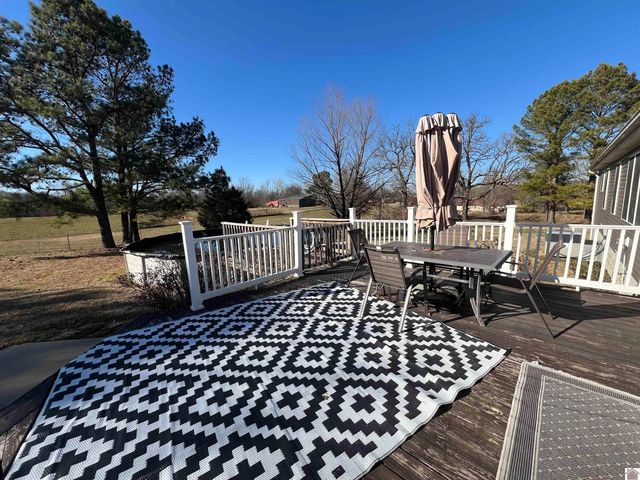 4697 State Route 384, Mayfield, KY 42066