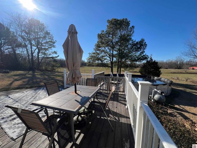 4697 State Route 384, Mayfield, KY 42066