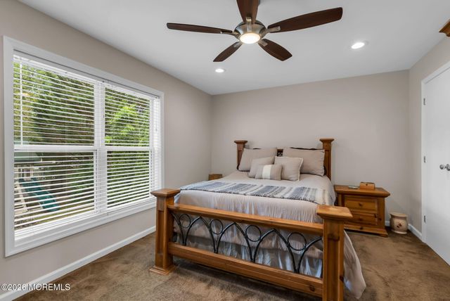 812 Beacon Street, Toms River, NJ 08757