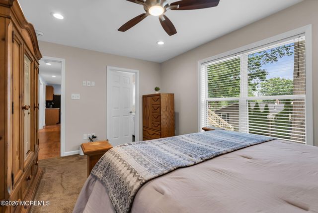 812 Beacon Street, Toms River, NJ 08757