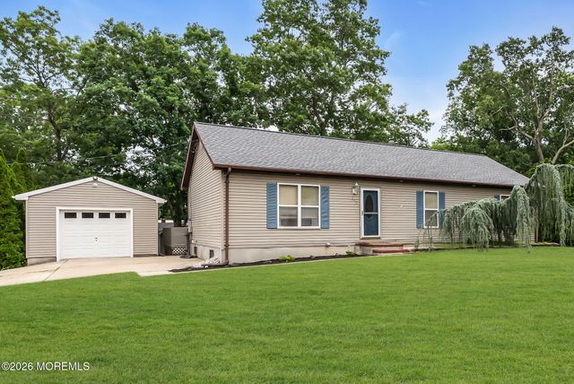 812 Beacon Street, Toms River, NJ 08757
