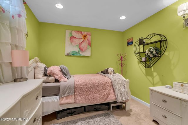 812 Beacon Street, Toms River, NJ 08757