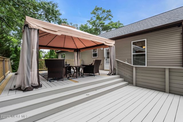 812 Beacon Street, Toms River, NJ 08757