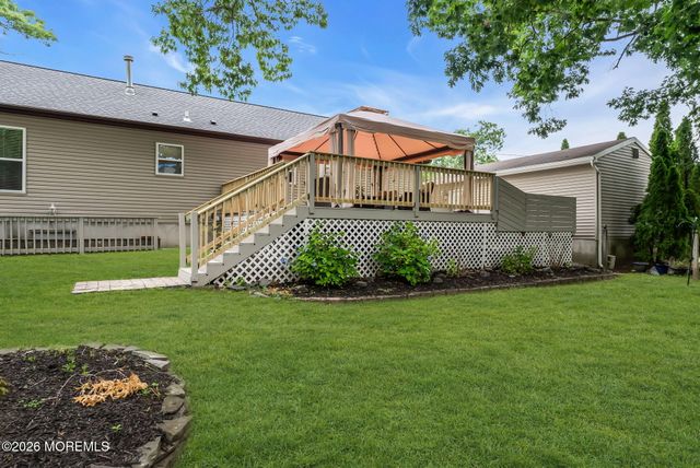812 Beacon Street, Toms River, NJ 08757