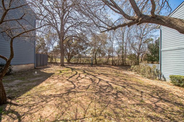 3008 Whisper Oaks LN B, Georgetown, TX 78628