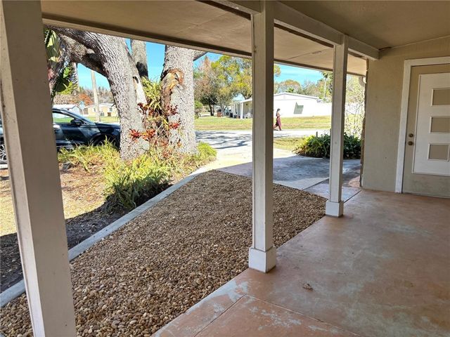 1590 5th Avenue, Vero Beach, FL 32960