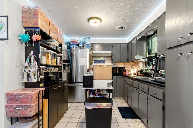 39145 6TH AVENUE, Zephyrhills, FL 33542