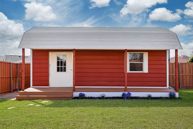 3820 Blossom Drive, Sachse, TX 75048