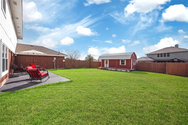 3820 Blossom Drive, Sachse, TX 75048