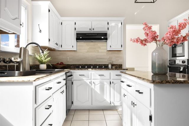 3820 Blossom Drive, Sachse, TX 75048