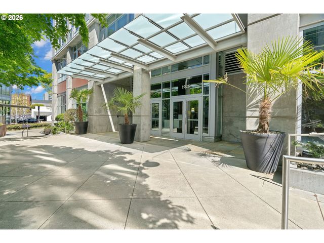 1926 W BURNSIDE St 614, Portland, OR 97209