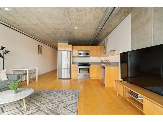 1926 W BURNSIDE St 614, Portland, OR 97209