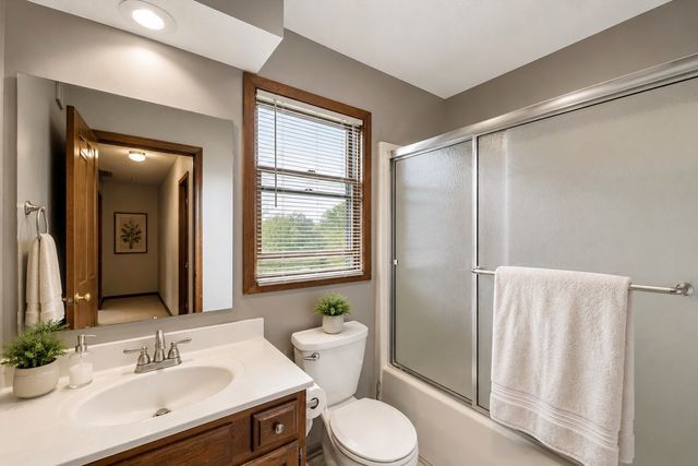 1352 NW 71st Place, Ankeny, IA 50023