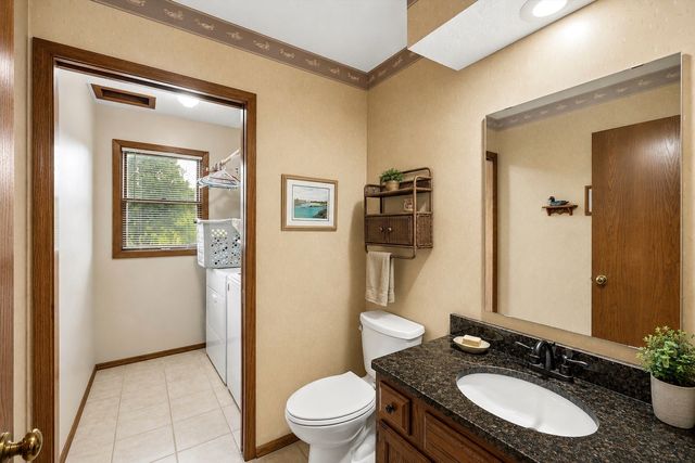 1352 NW 71st Place, Ankeny, IA 50023