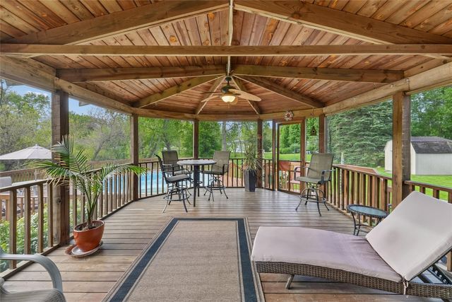 1352 NW 71st Place, Ankeny, IA 50023
