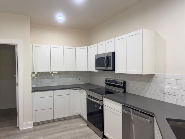 316 Sweet Grass, Horseshoe Bay, TX 78657