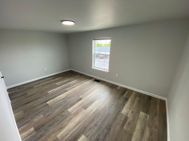 1329 S Main Street, Bellefontaine, OH 43311