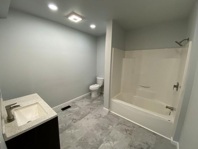 1329 S Main Street, Bellefontaine, OH 43311