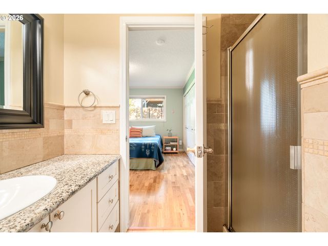 7422 Sw 37TH Ave, Portland, OR 97219