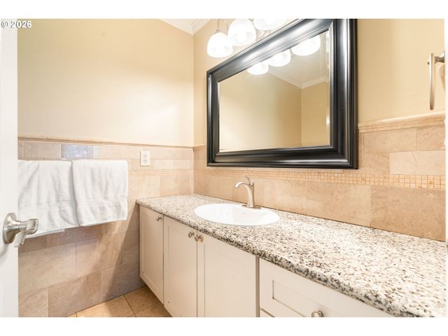 7422 Sw 37TH Ave, Portland, OR 97219