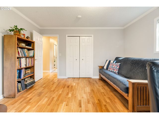 7422 Sw 37TH Ave, Portland, OR 97219