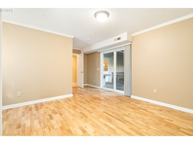 7422 Sw 37TH Ave, Portland, OR 97219