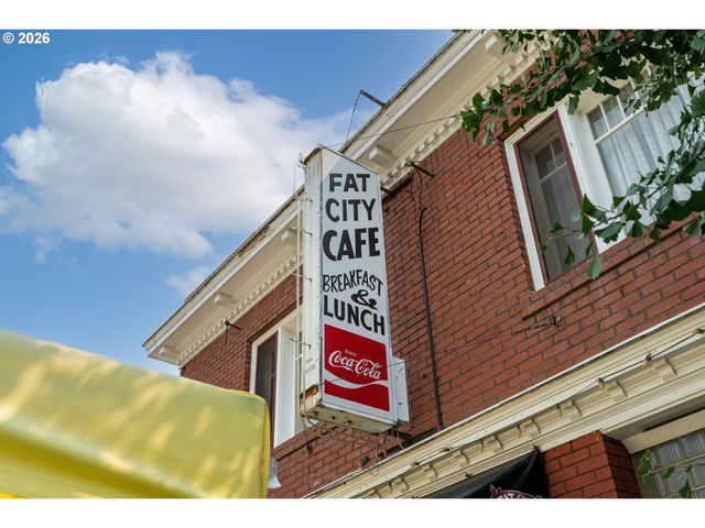 7422 Sw 37TH Ave, Portland, OR 97219