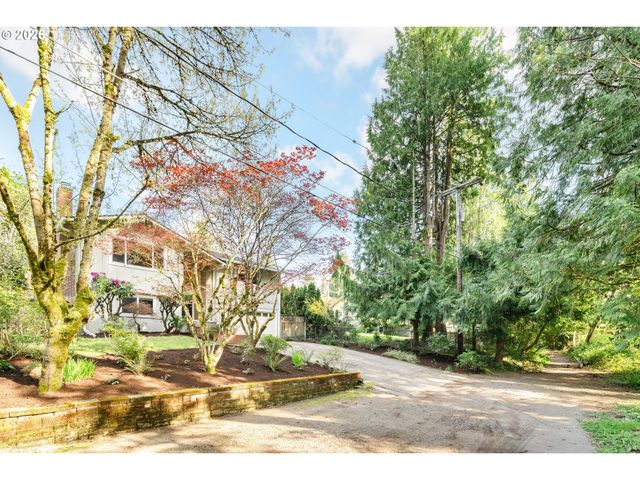 7422 Sw 37TH Ave, Portland, OR 97219
