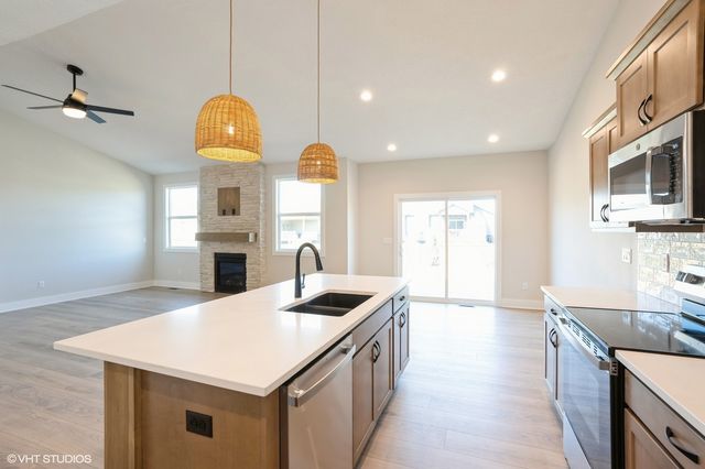 651 34th Street SE, Altoona, IA 50009